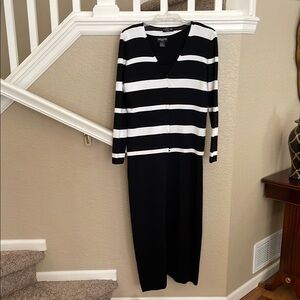 Due per Due Black and White V-Neck Polo knit Dress